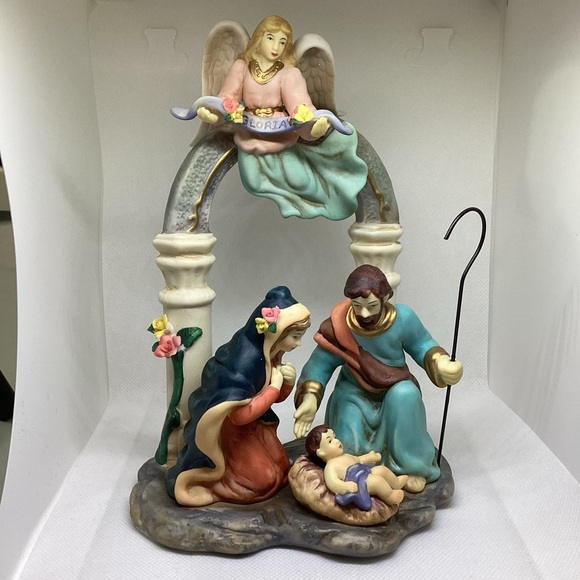 Vintage Porcelain Christmas Nativity Scene Figurine - Picture 2 of 10